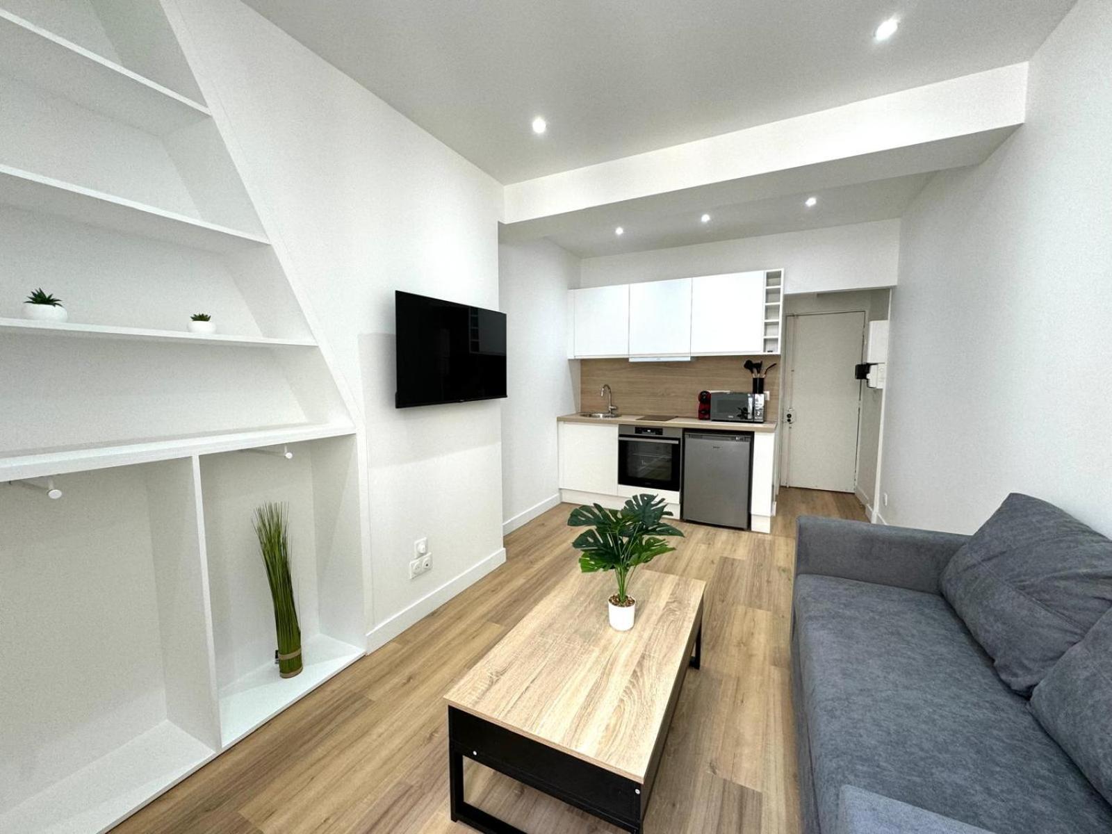 Deux Lumineux Situes Dans Le Quartier Historique De La Rue Du Bac Apartment *